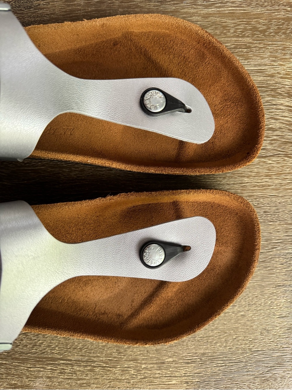 Birkenstock Gizeh Thong Sandals Silver Metallic EU 39 US 8-8.5 Comfort Slide - Picture 6 of 7